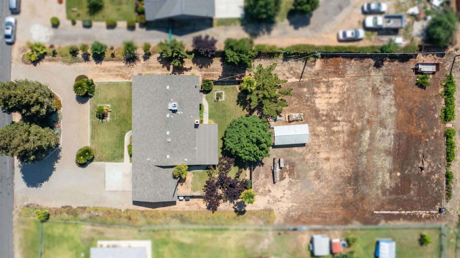 25526 Whitworth Dr N, Madera, CA 93638