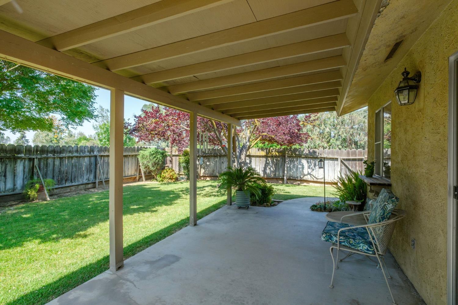 25526 Whitworth Dr N, Madera, CA 93638