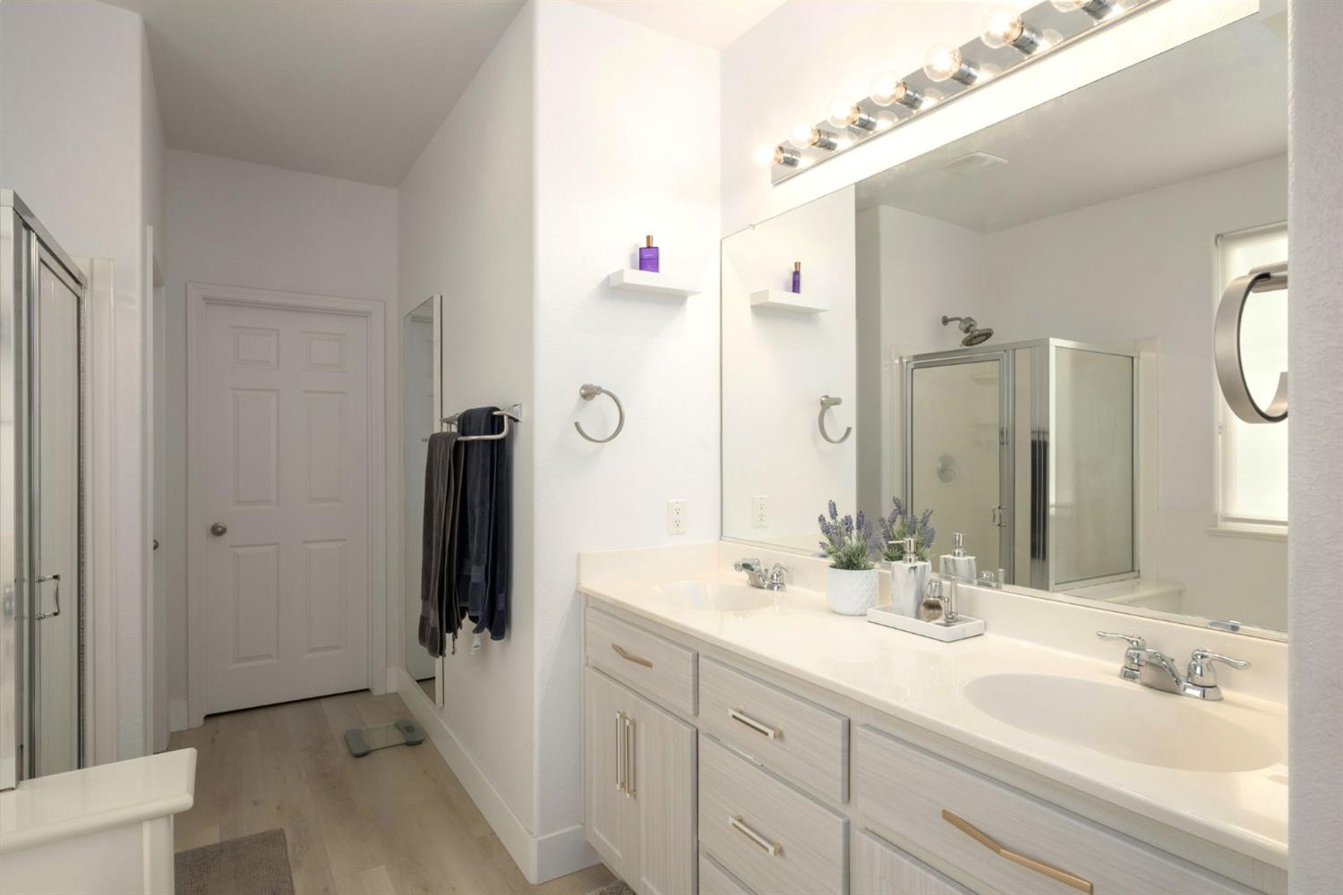 4680 Javier Way, Fresno, CA 93722
