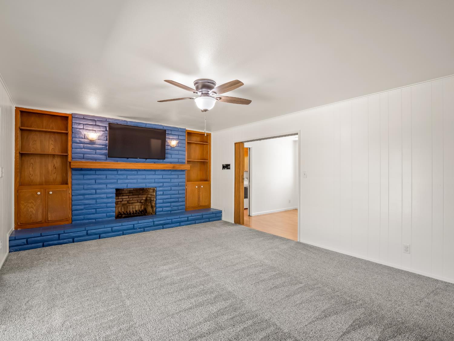 1528 E Escalon Ave, Fresno, CA 93710