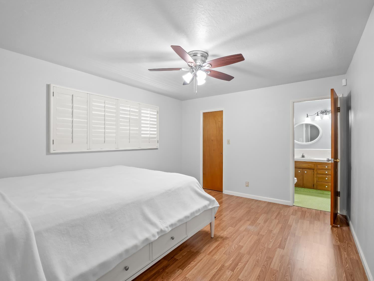1528 E Escalon Ave, Fresno, CA 93710