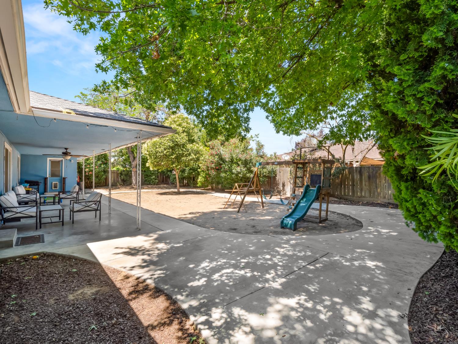 1528 E Escalon Ave, Fresno, CA 93710