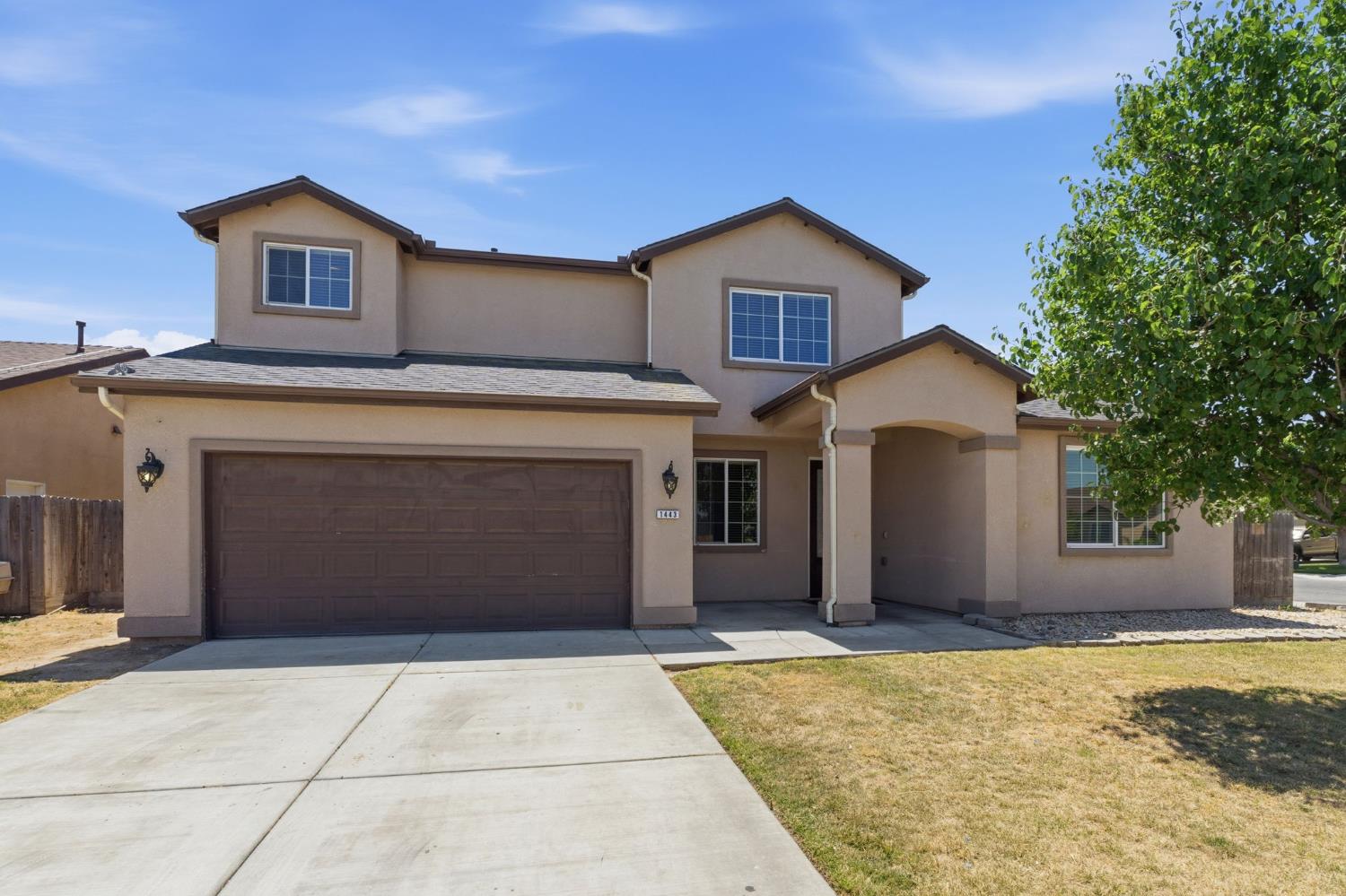 1443 Sidonia St, Hanford, CA 93230