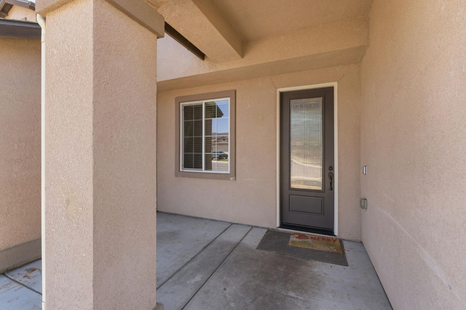 1443 Sidonia St, Hanford, CA 93230
