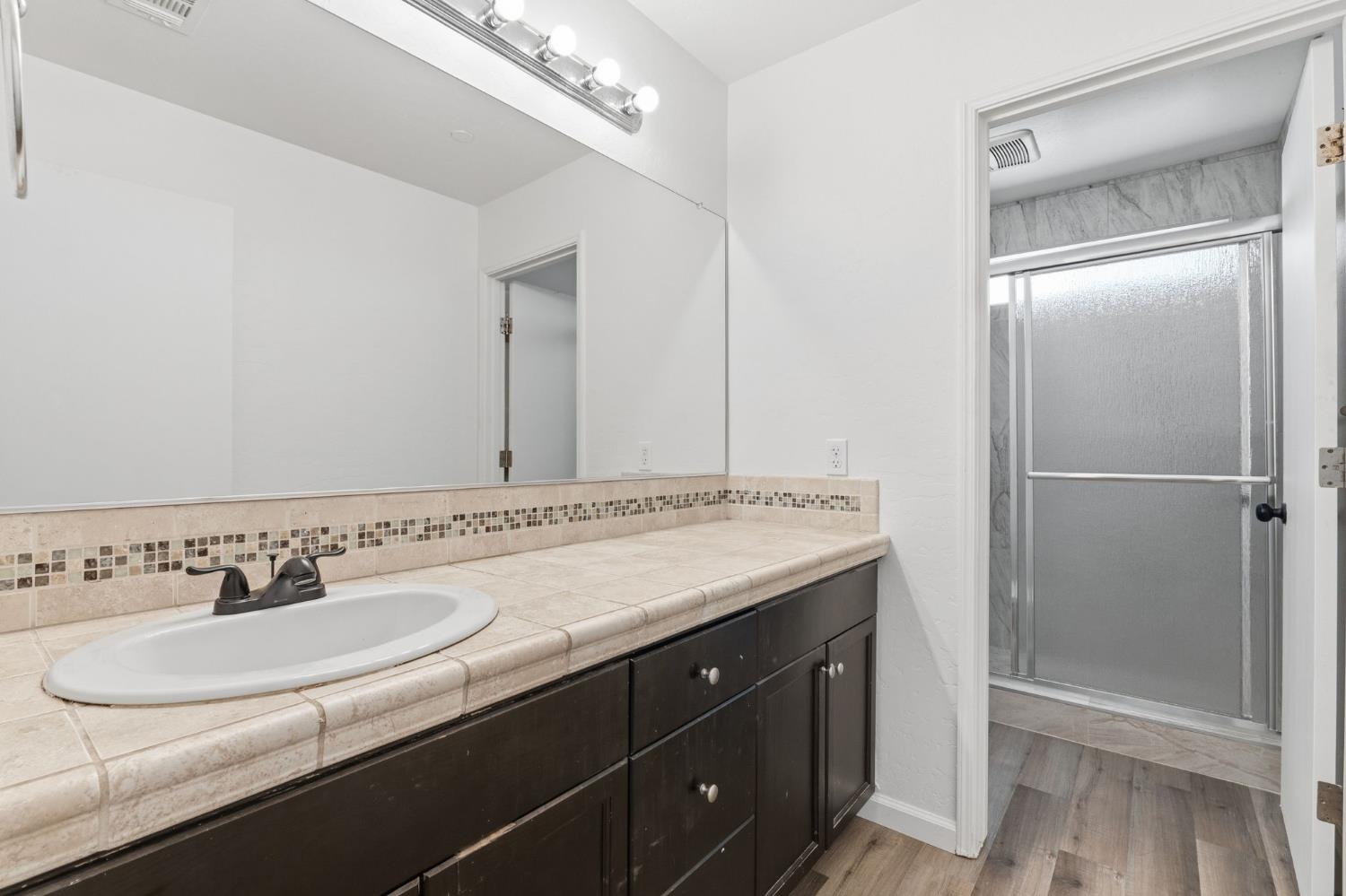 1443 Sidonia St, Hanford, CA 93230