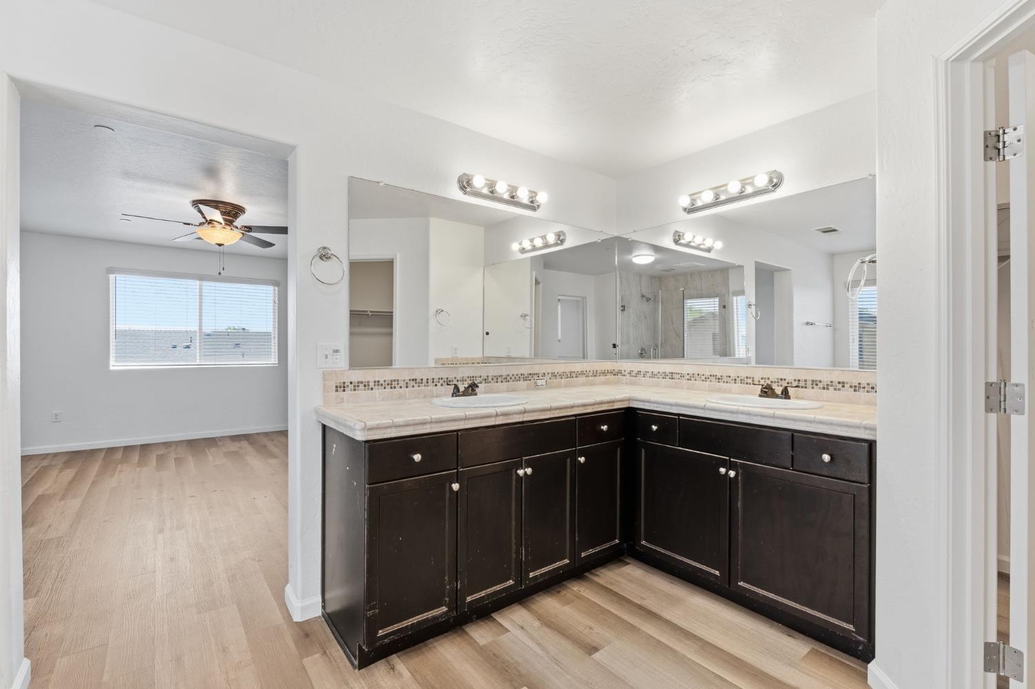 1443 Sidonia St, Hanford, CA 93230