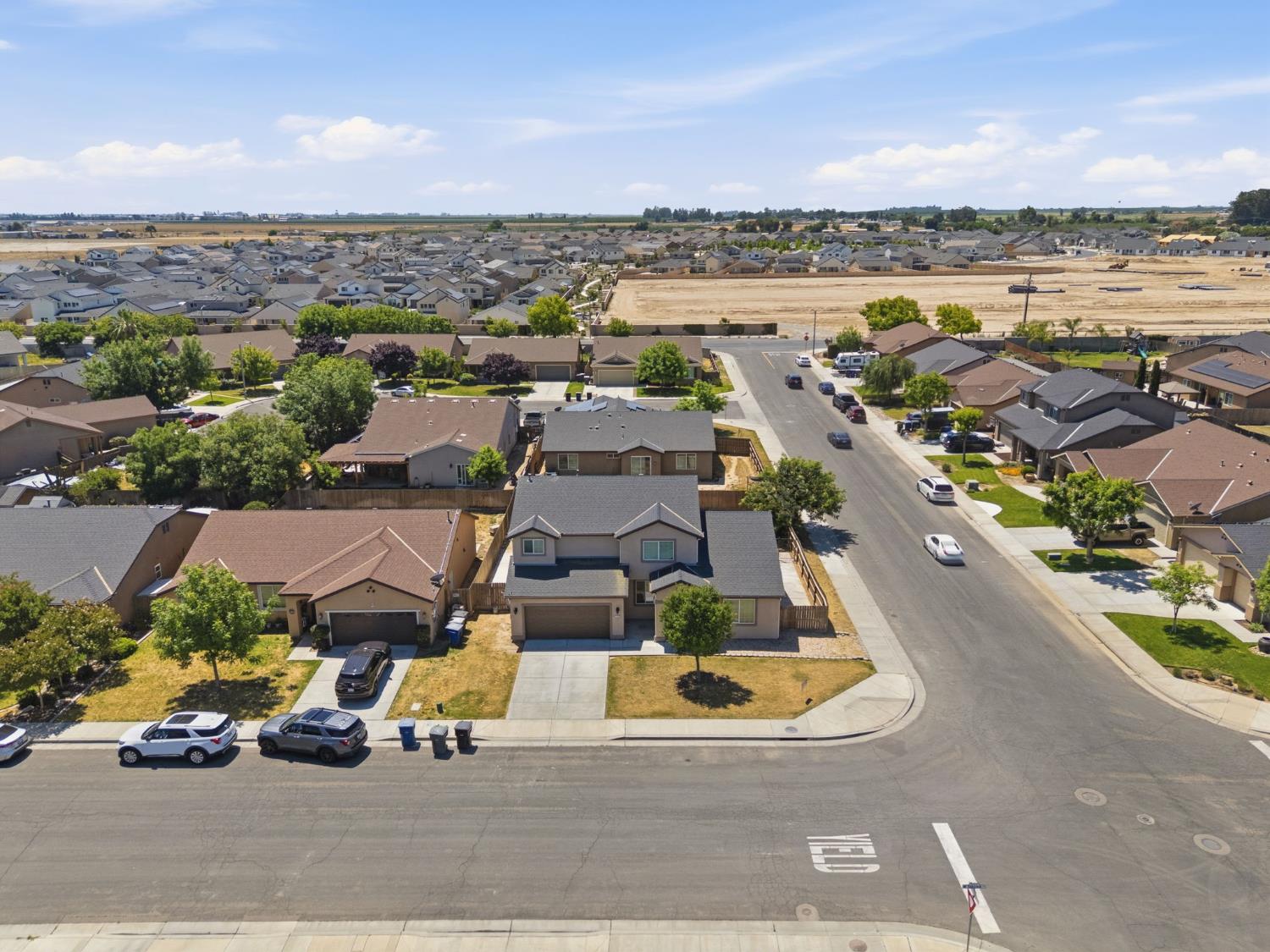 1443 Sidonia St, Hanford, CA 93230