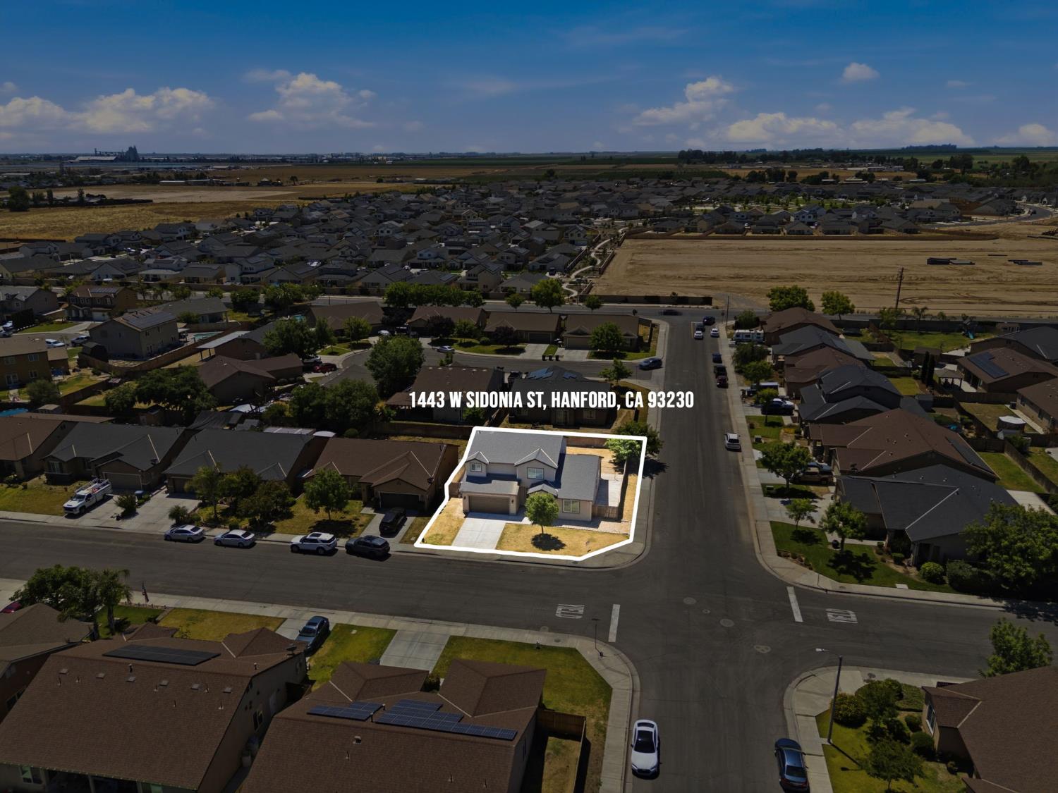 1443 Sidonia St, Hanford, CA 93230