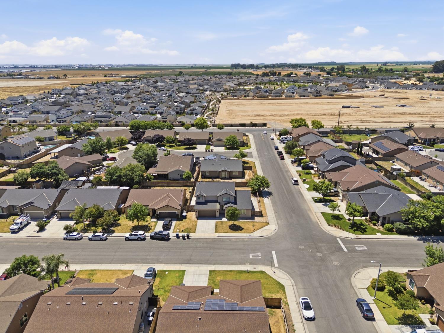 1443 Sidonia St, Hanford, CA 93230