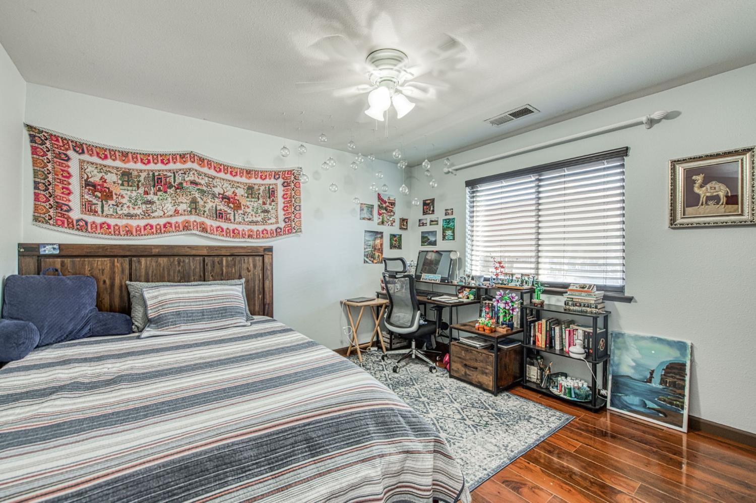 1135 Rafer Johnson Dr, Kingsburg, CA 93631