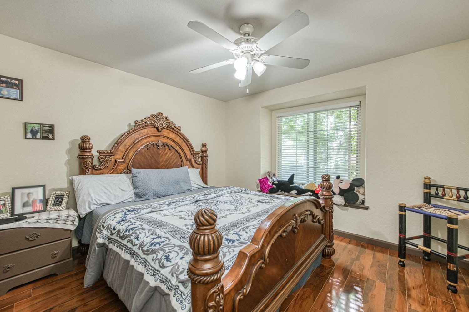 1135 Rafer Johnson Dr, Kingsburg, CA 93631