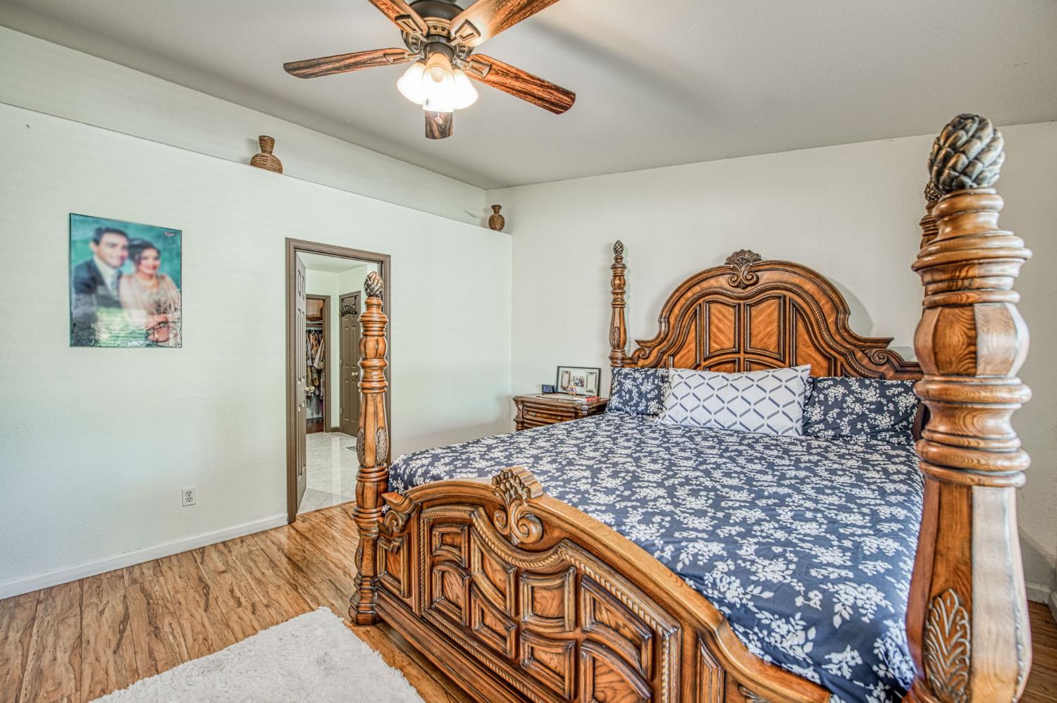 1135 Rafer Johnson Dr, Kingsburg, CA 93631
