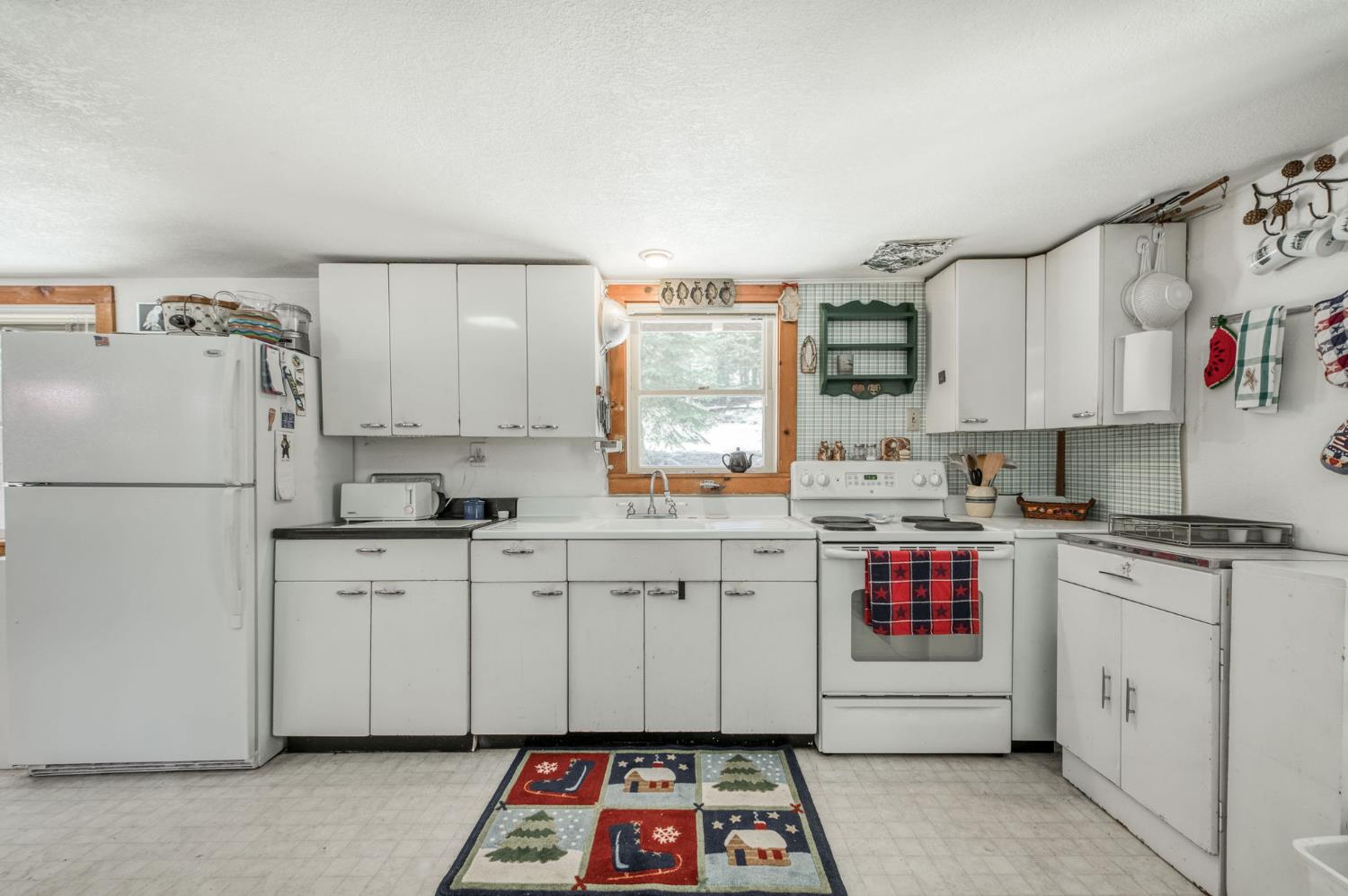 62784 Huntington Lake Rd #5, Lakeshore, CA 93634
