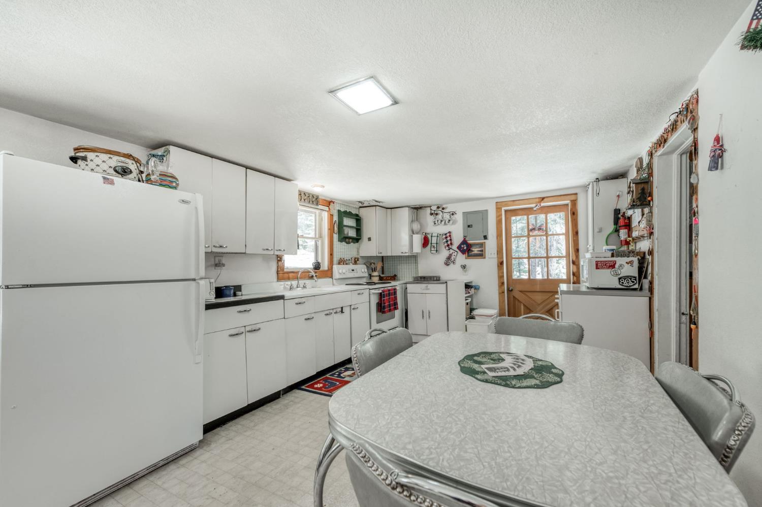 62784 Huntington Lake Rd #5, Lakeshore, CA 93634