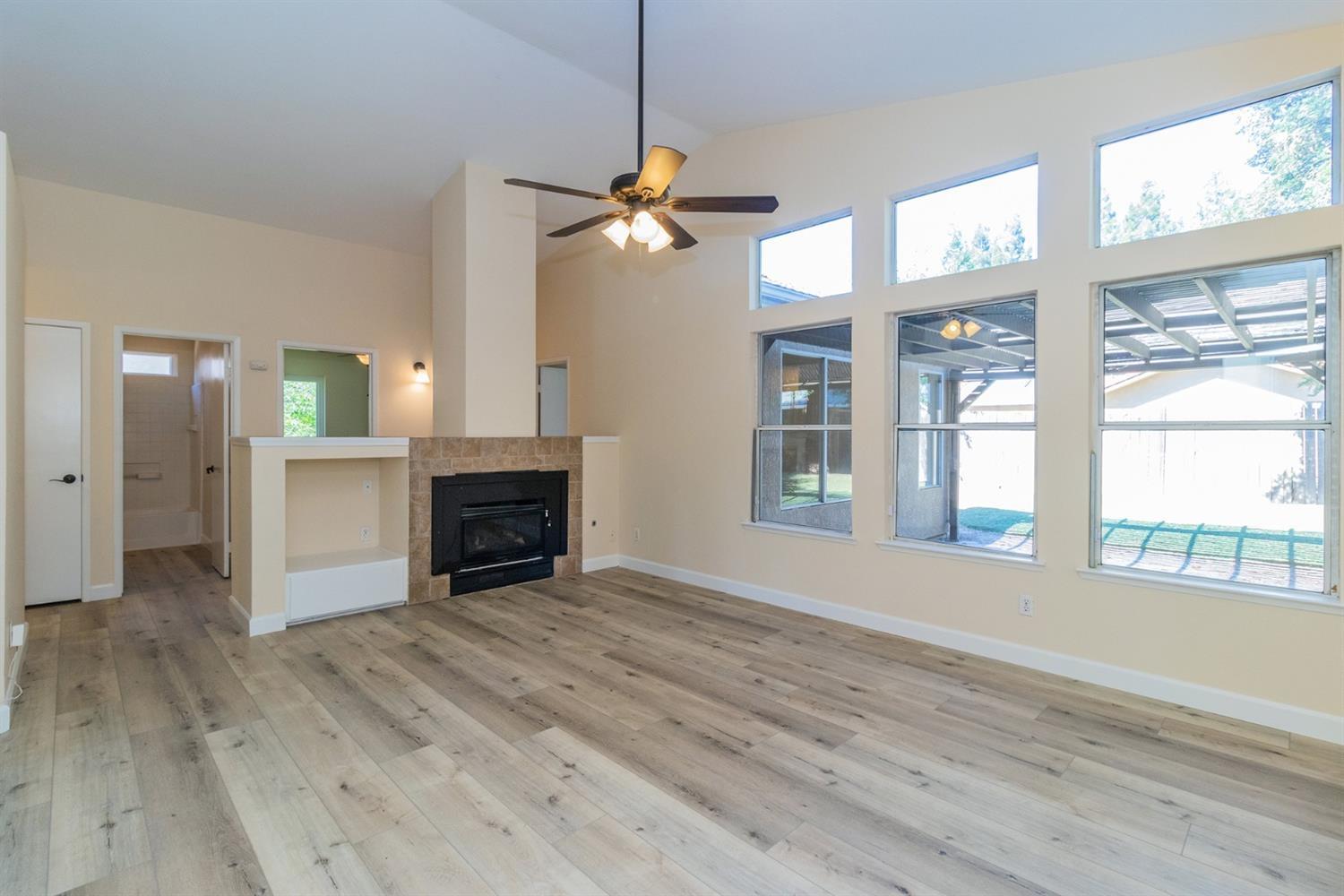 7771 N Baird Ave, Fresno, CA 93720