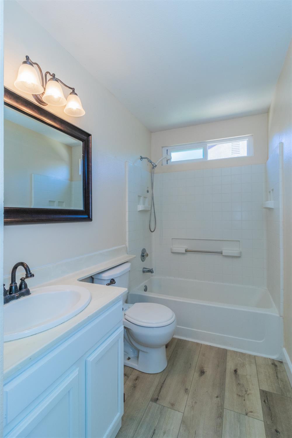 7771 N Baird Ave, Fresno, CA 93720