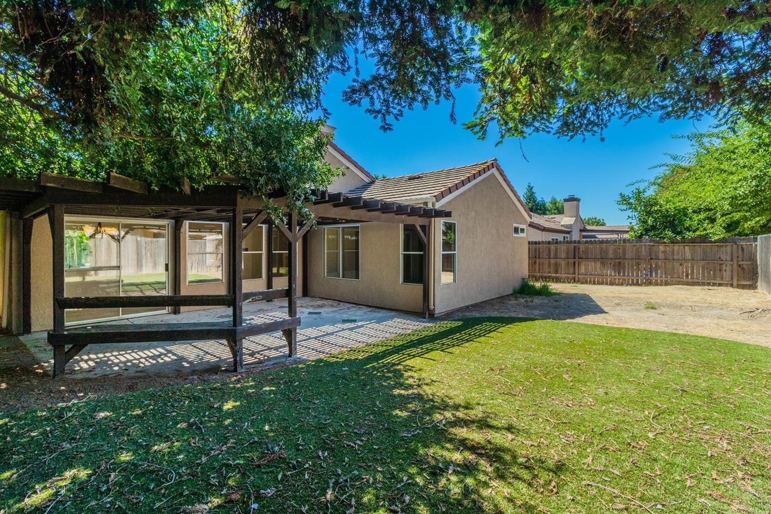 7771 N Baird Ave, Fresno, CA 93720