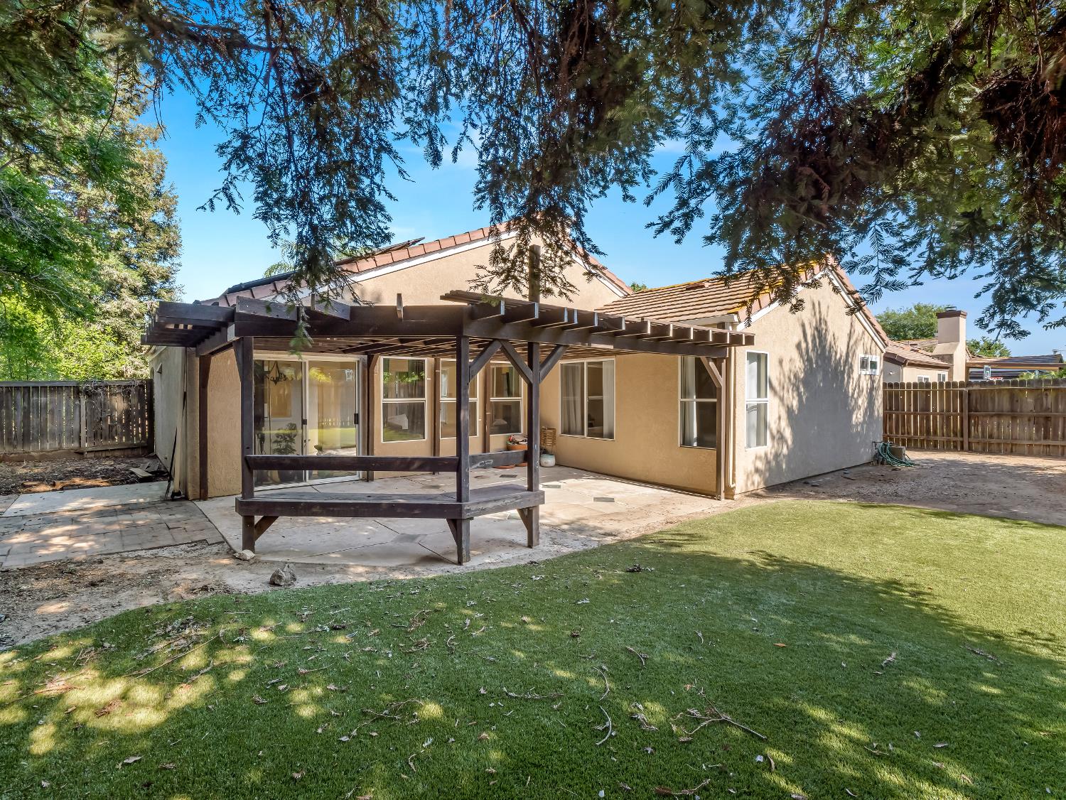 7771 N Baird Ave, Fresno, CA 93720