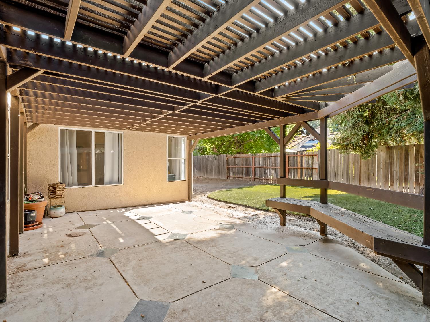 7771 N Baird Ave, Fresno, CA 93720