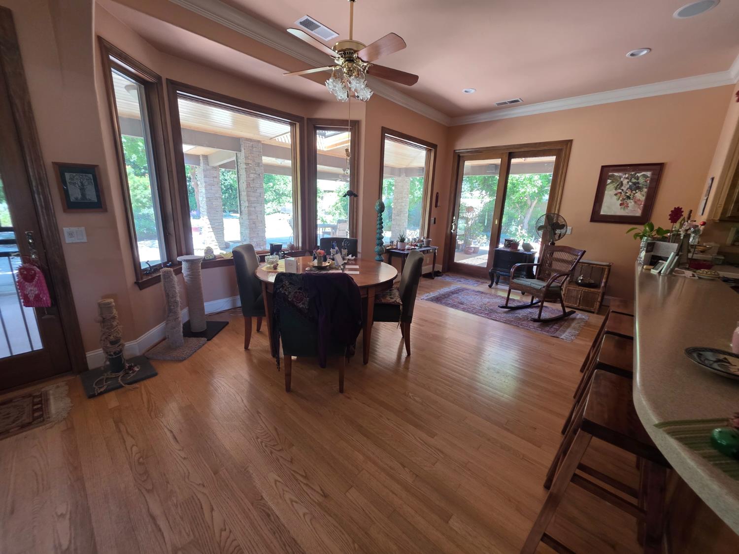 1072 Rorden Ave, Selma, CA 93662