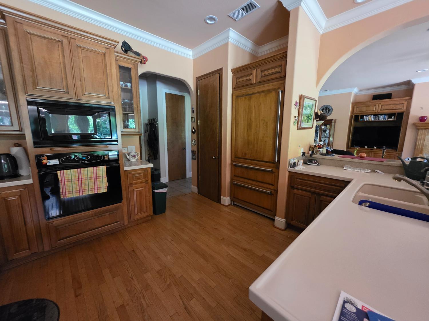 1072 Rorden Ave, Selma, CA 93662