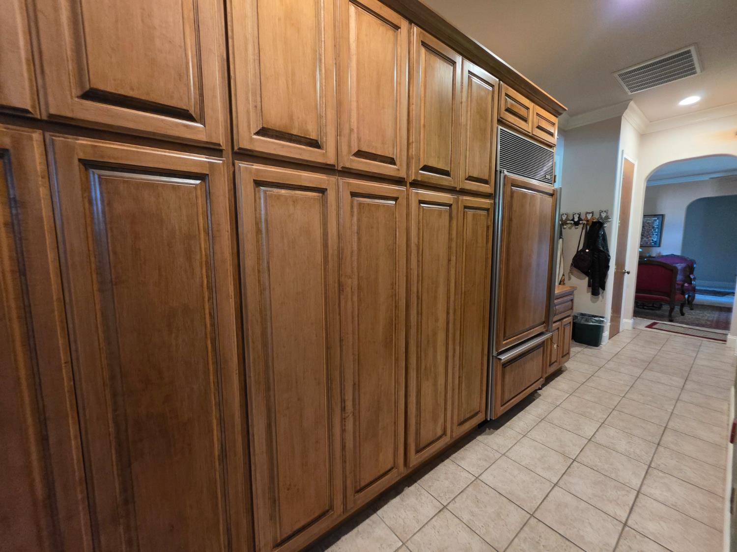 1072 Rorden Ave, Selma, CA 93662