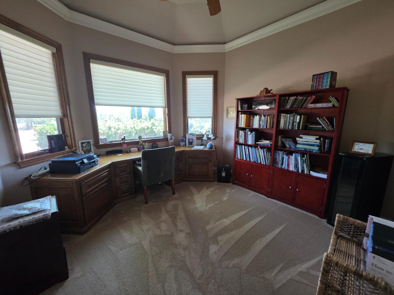 1072 Rorden Ave, Selma, CA 93662