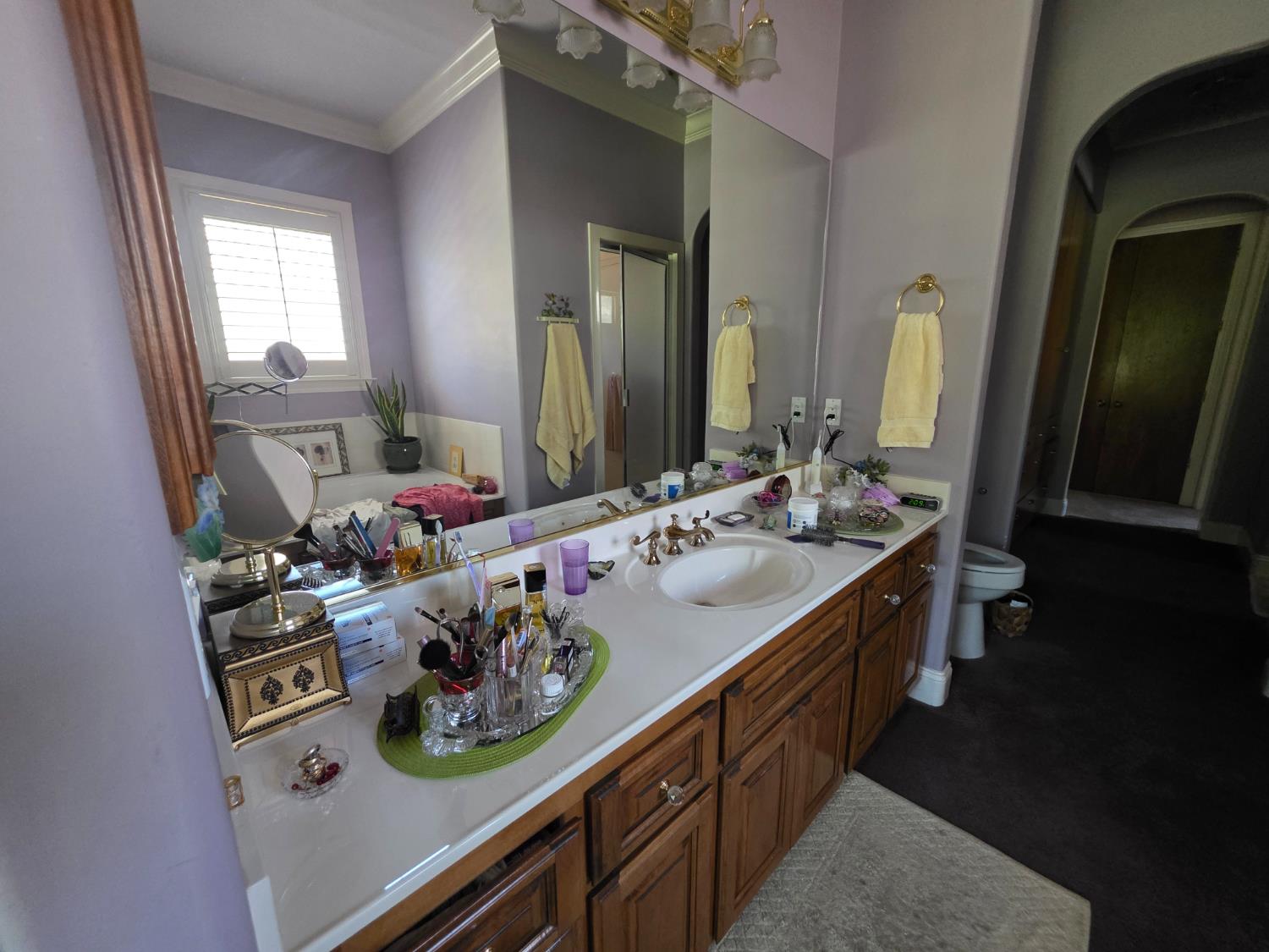 1072 Rorden Ave, Selma, CA 93662