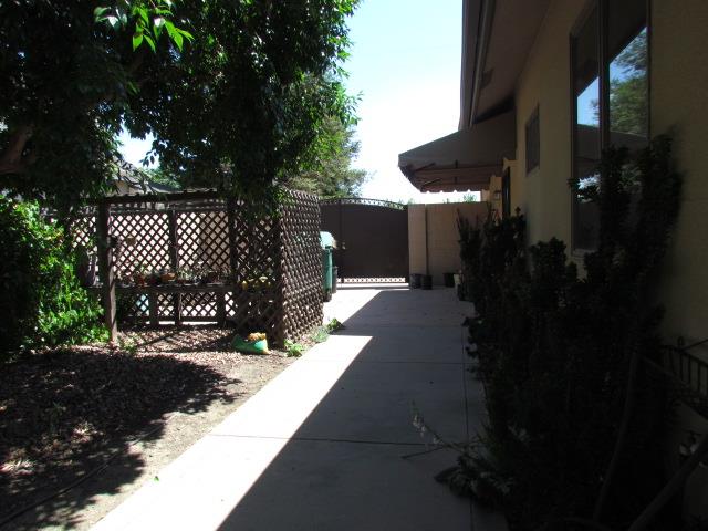 1072 Rorden Ave, Selma, CA 93662