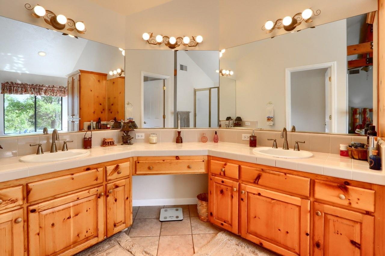 32028 Cattle Way, Coarsegold, CA 93614