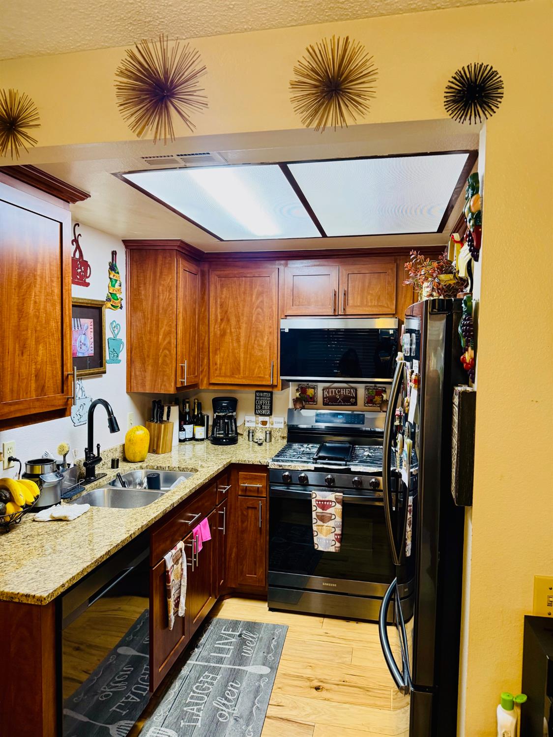 1340 E Hillcrest #10, Thousand Oaks, CA 91362