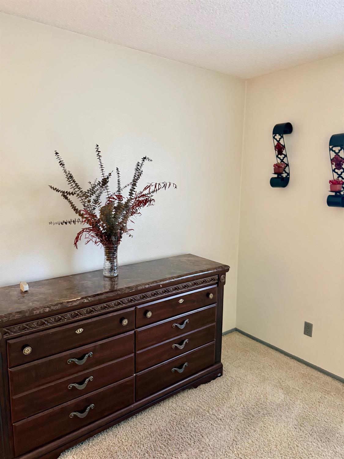 1340 E Hillcrest #10, Thousand Oaks, CA 91362
