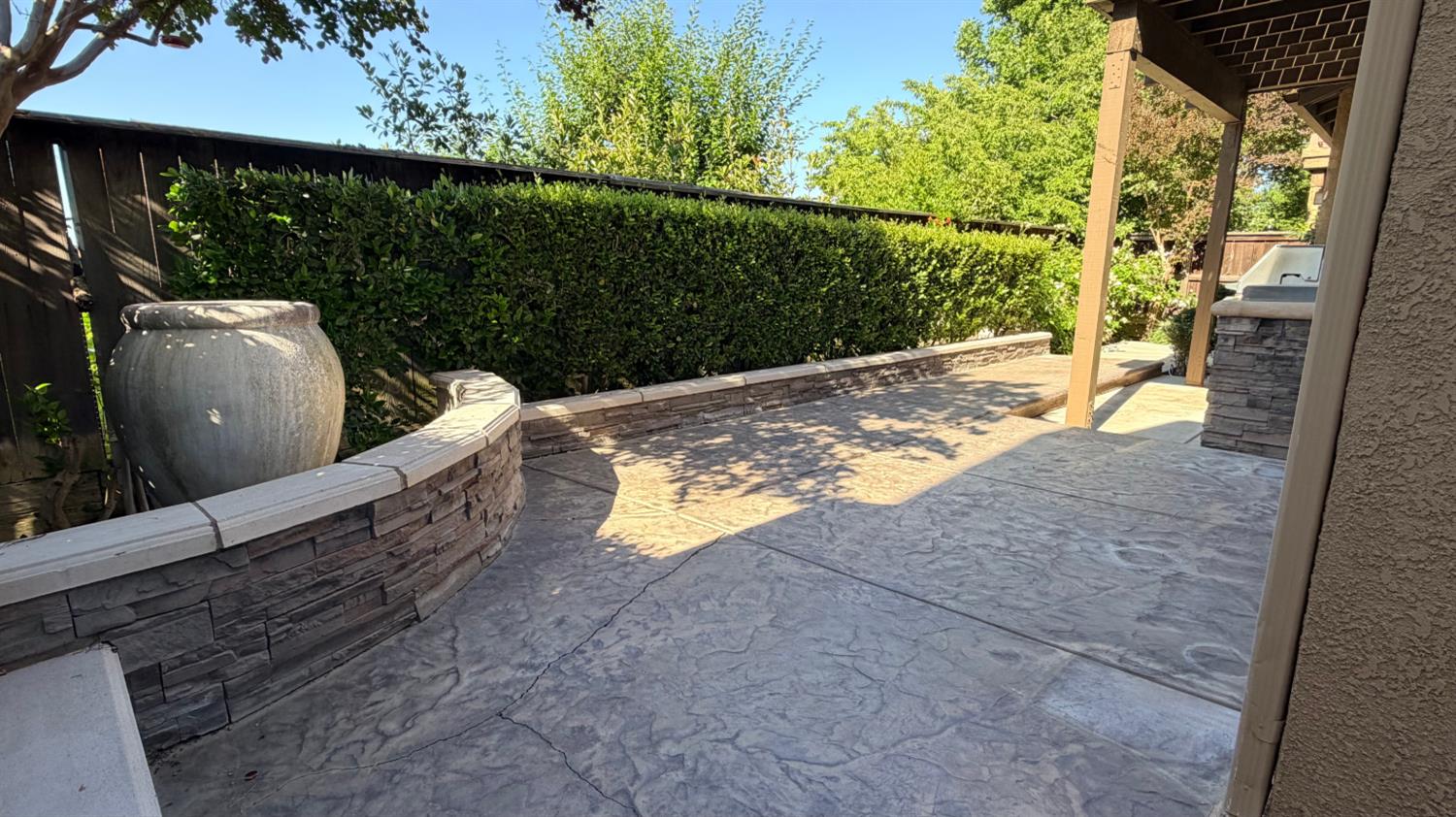 5284 W King Fisher Ln, Fresno, CA 93722