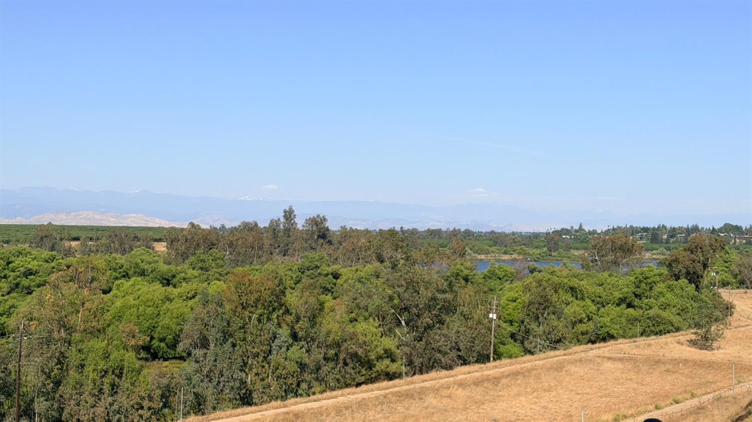 5284 W King Fisher Ln, Fresno, CA 93722