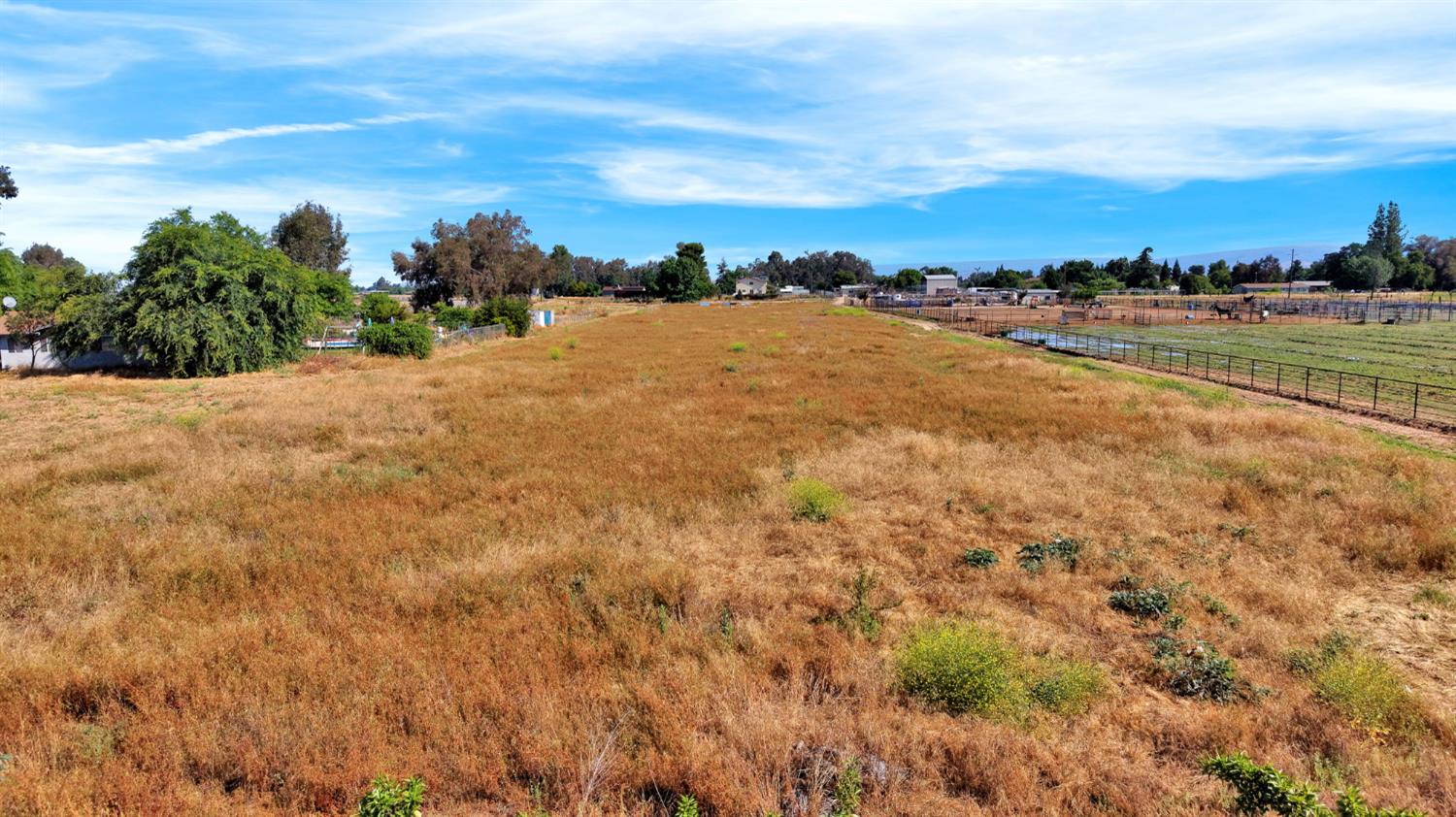 9569 E Olive Ave, Sanger, CA 93657