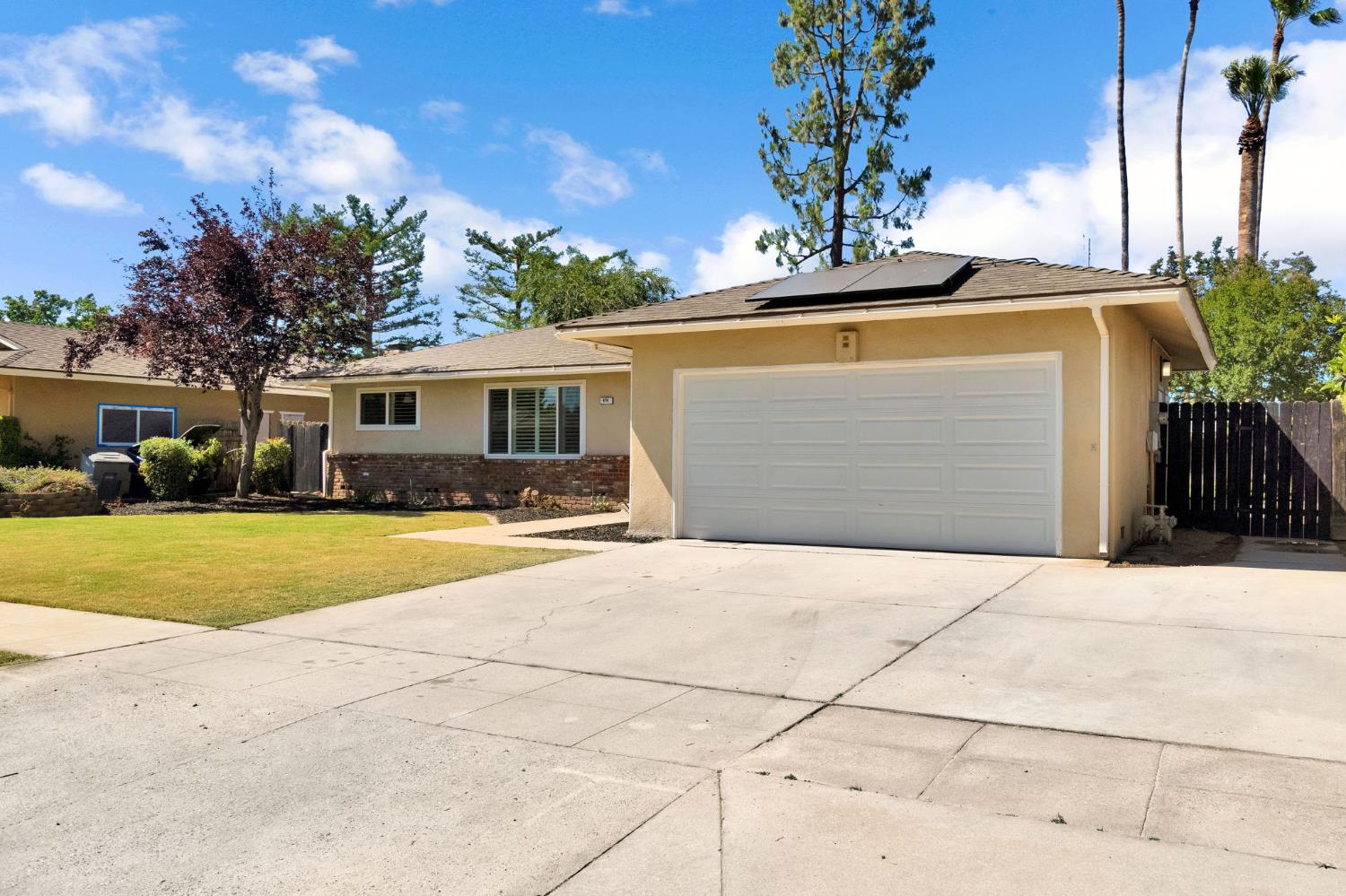 474 E Escalon Ave, Fresno, CA 93710