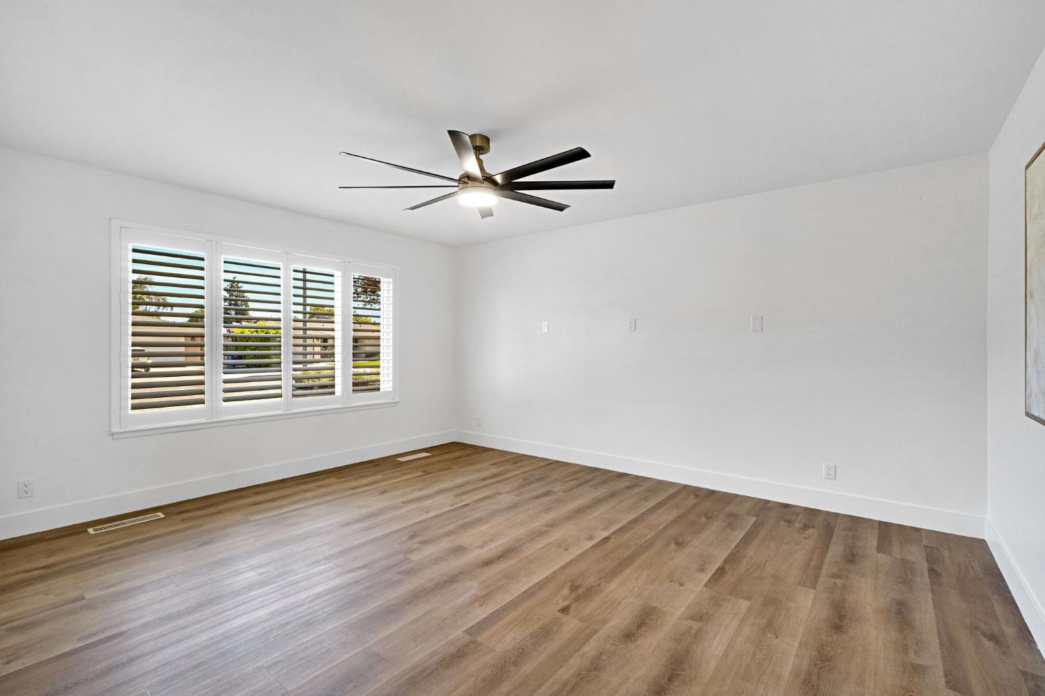 474 E Escalon Ave, Fresno, CA 93710
