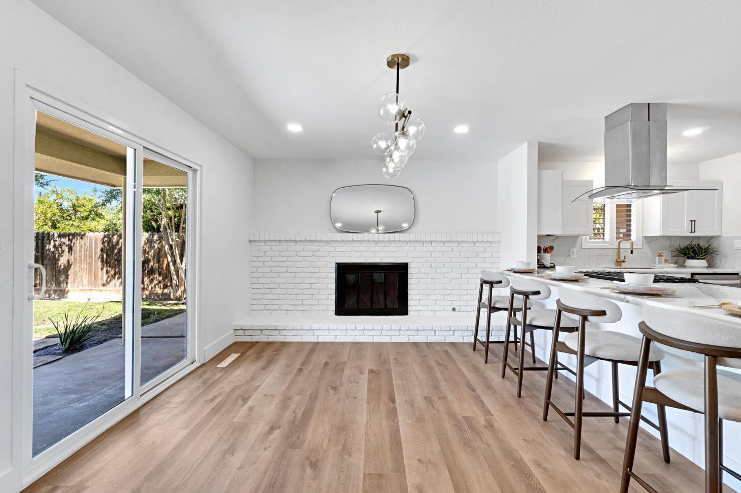474 E Escalon Ave, Fresno, CA 93710