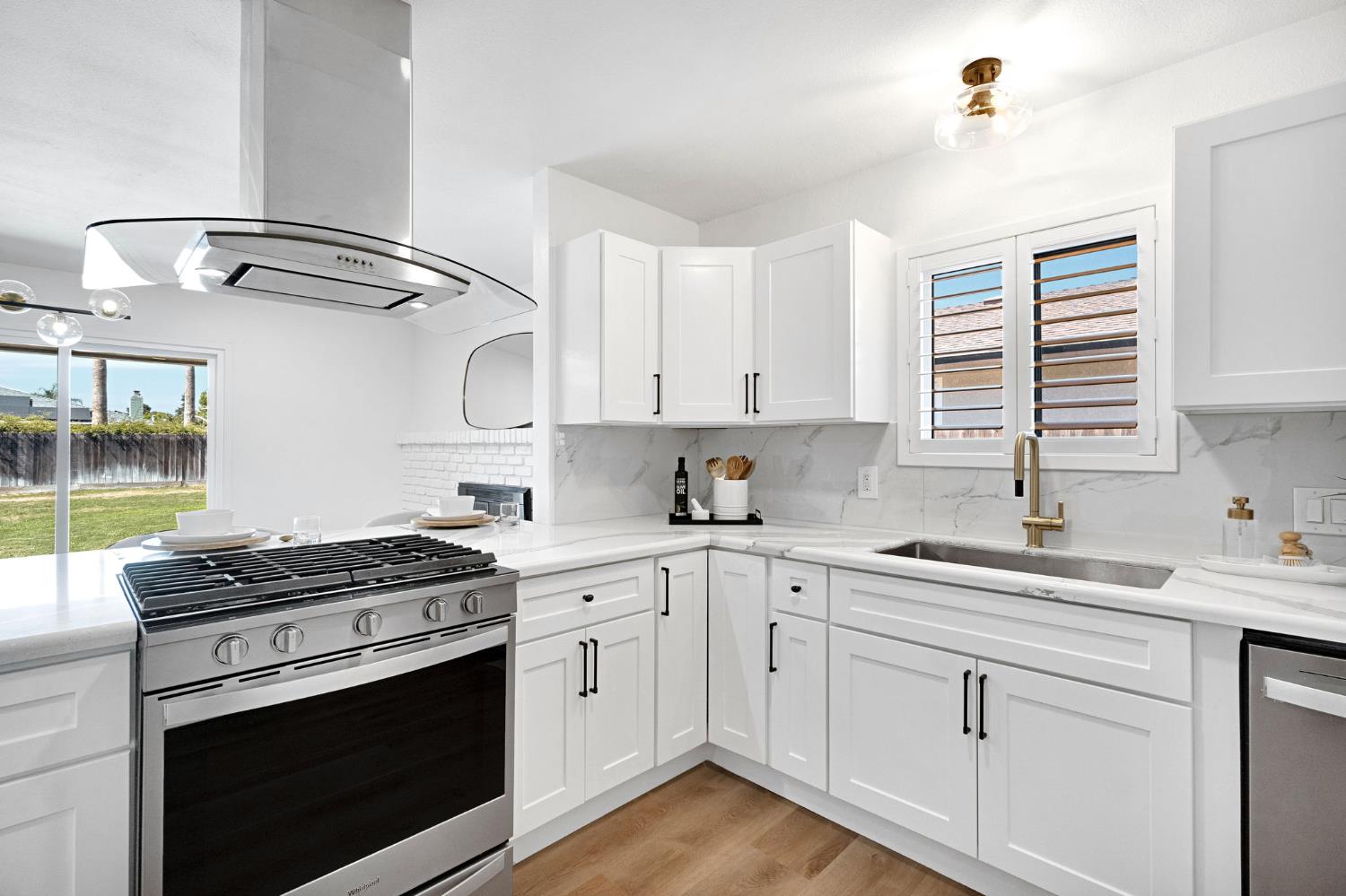 474 E Escalon Ave, Fresno, CA 93710