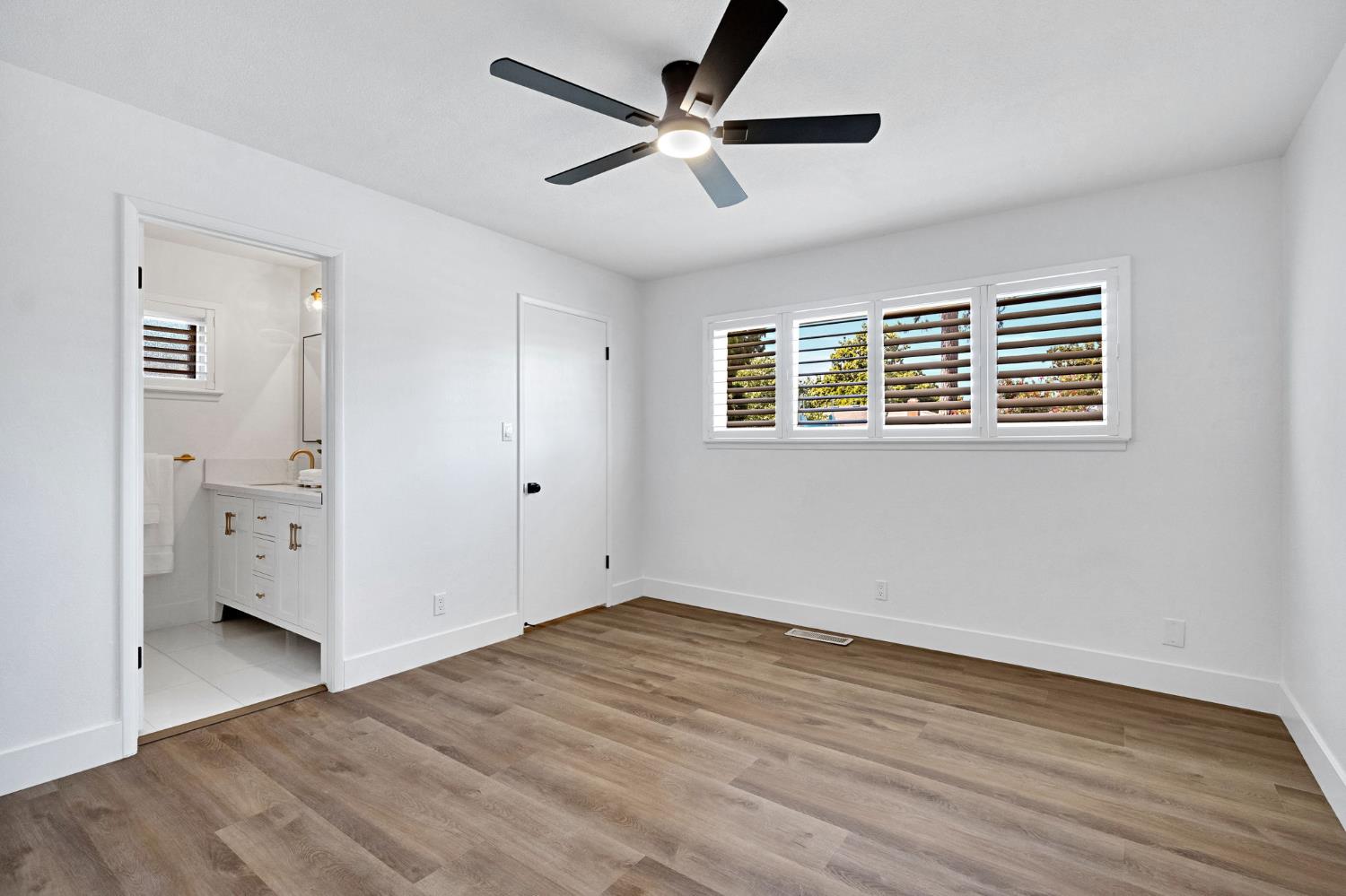 474 E Escalon Ave, Fresno, CA 93710