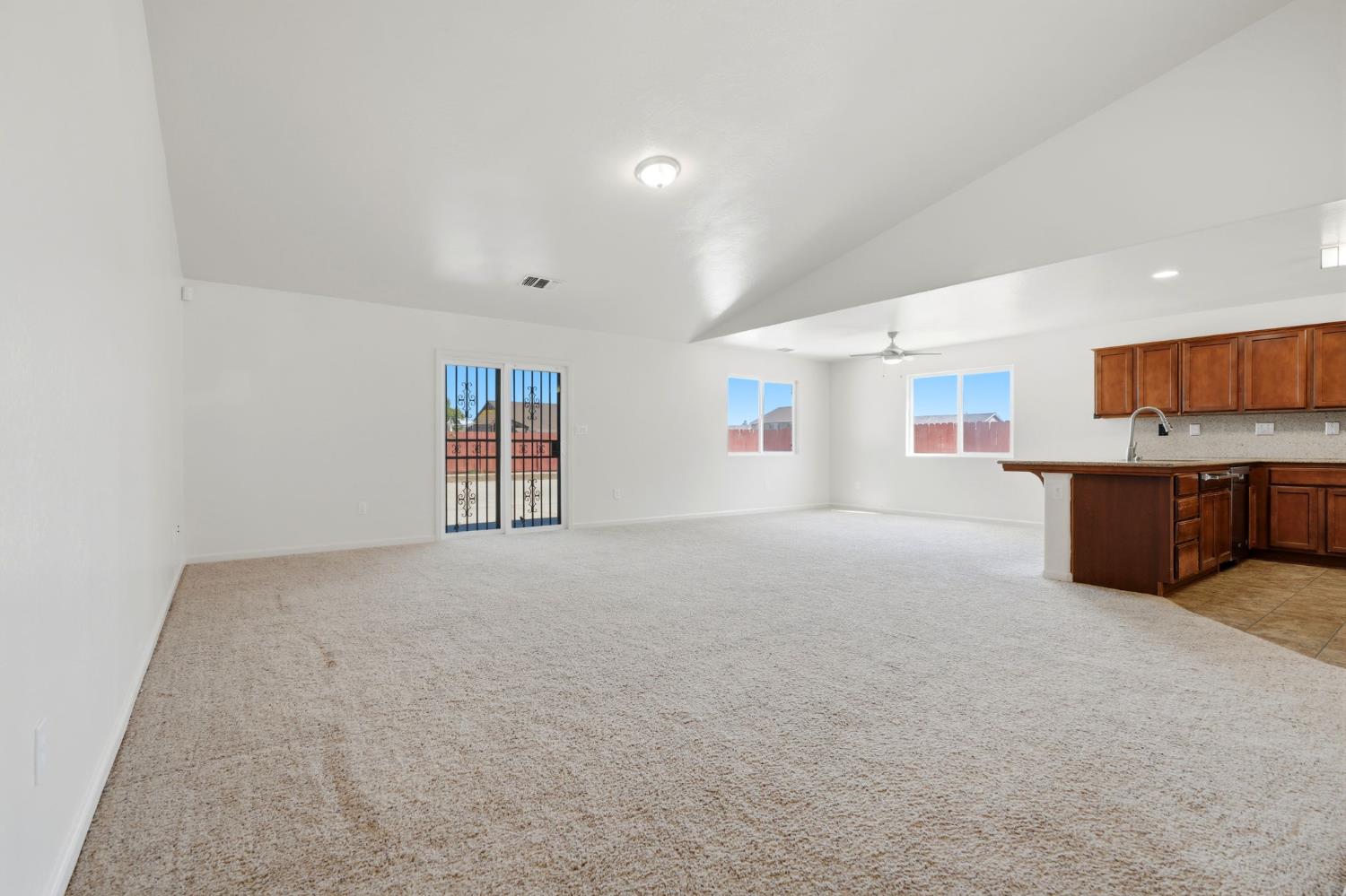 3308 Gregory Ave, Fresno, CA 93722