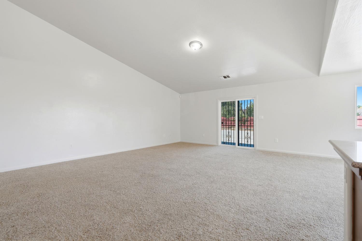 3308 Gregory Ave, Fresno, CA 93722