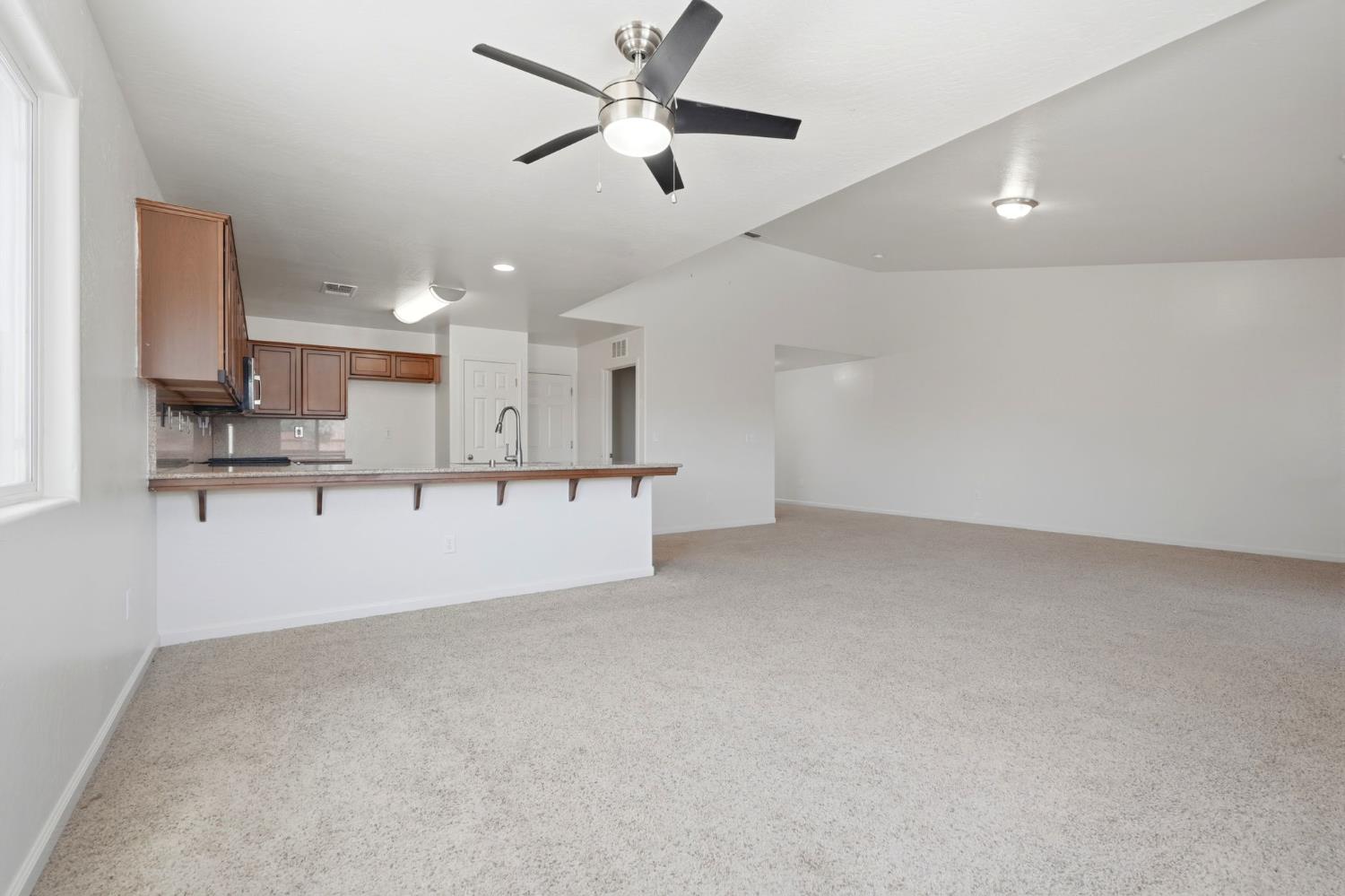 3308 Gregory Ave, Fresno, CA 93722