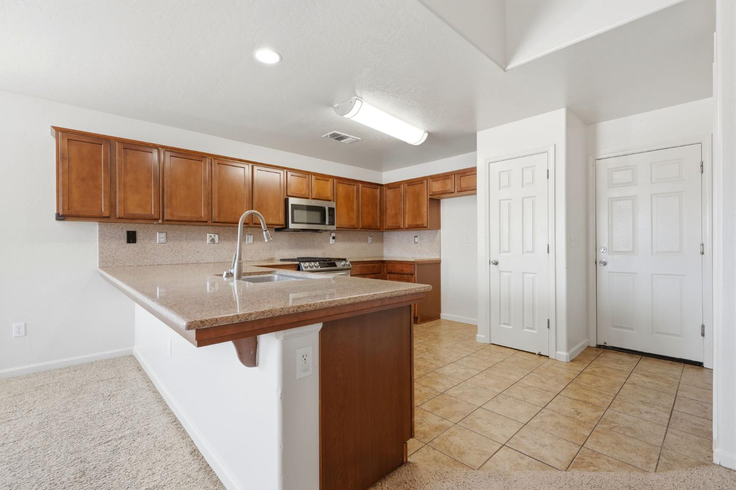 3308 Gregory Ave, Fresno, CA 93722