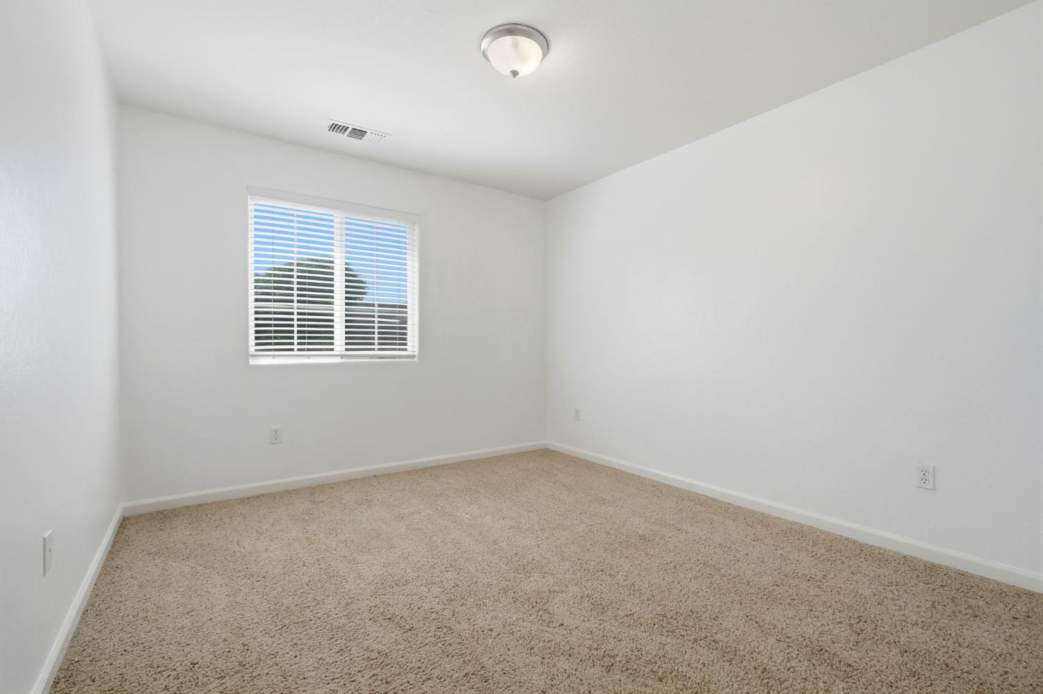 3308 Gregory Ave, Fresno, CA 93722