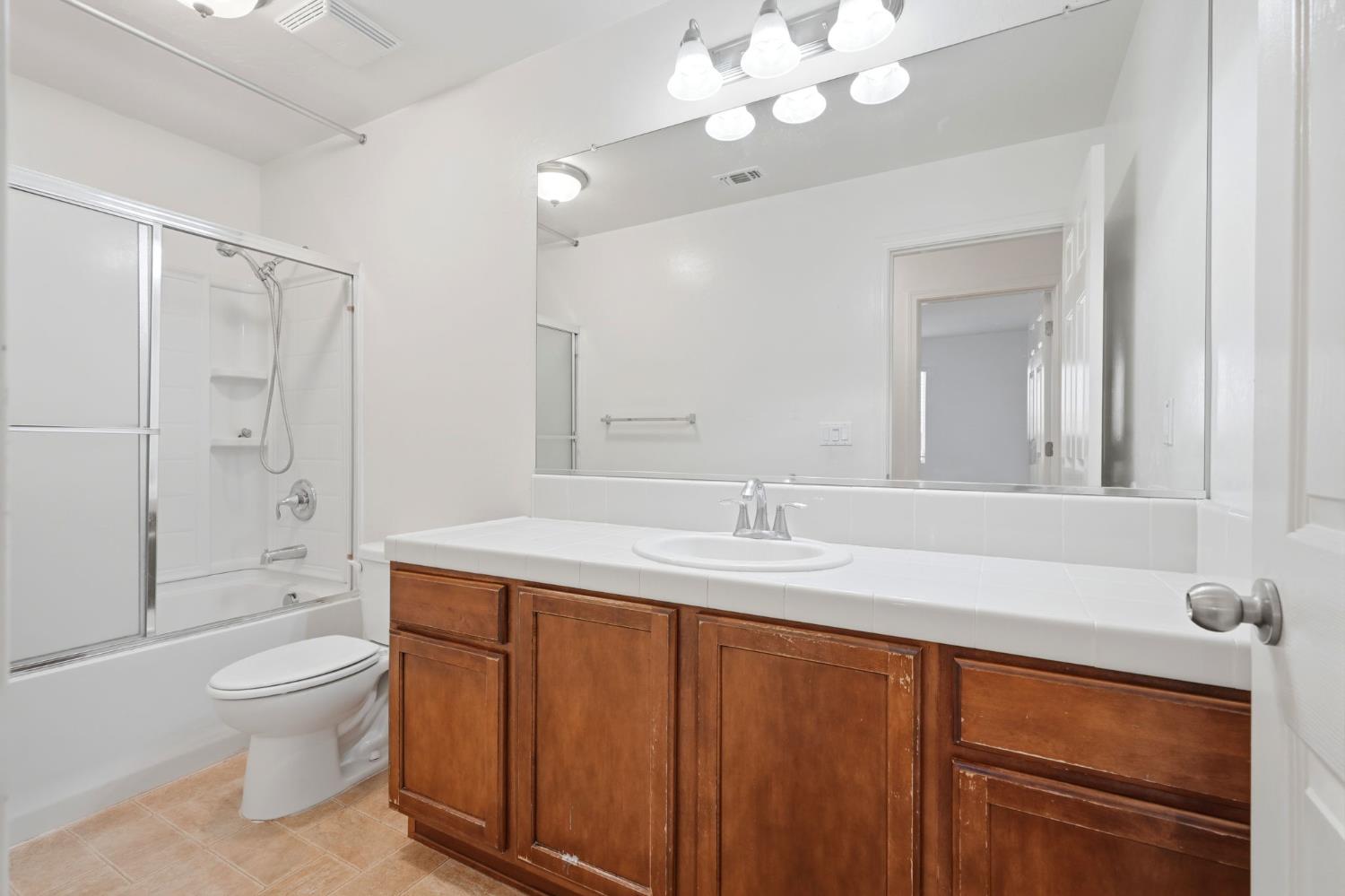 3308 Gregory Ave, Fresno, CA 93722