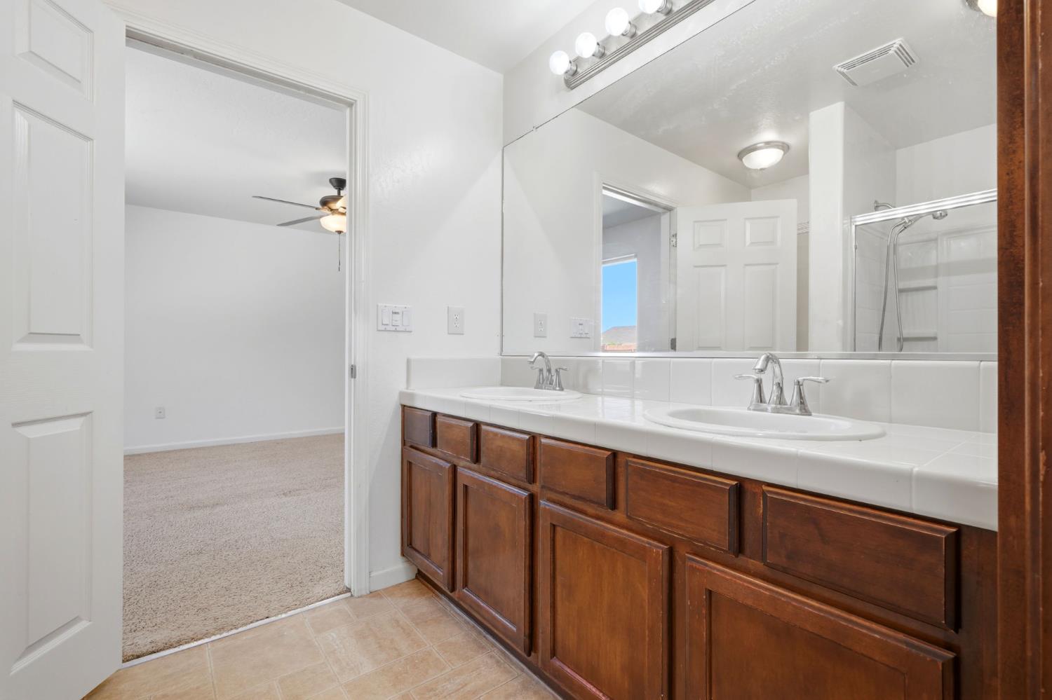 3308 Gregory Ave, Fresno, CA 93722