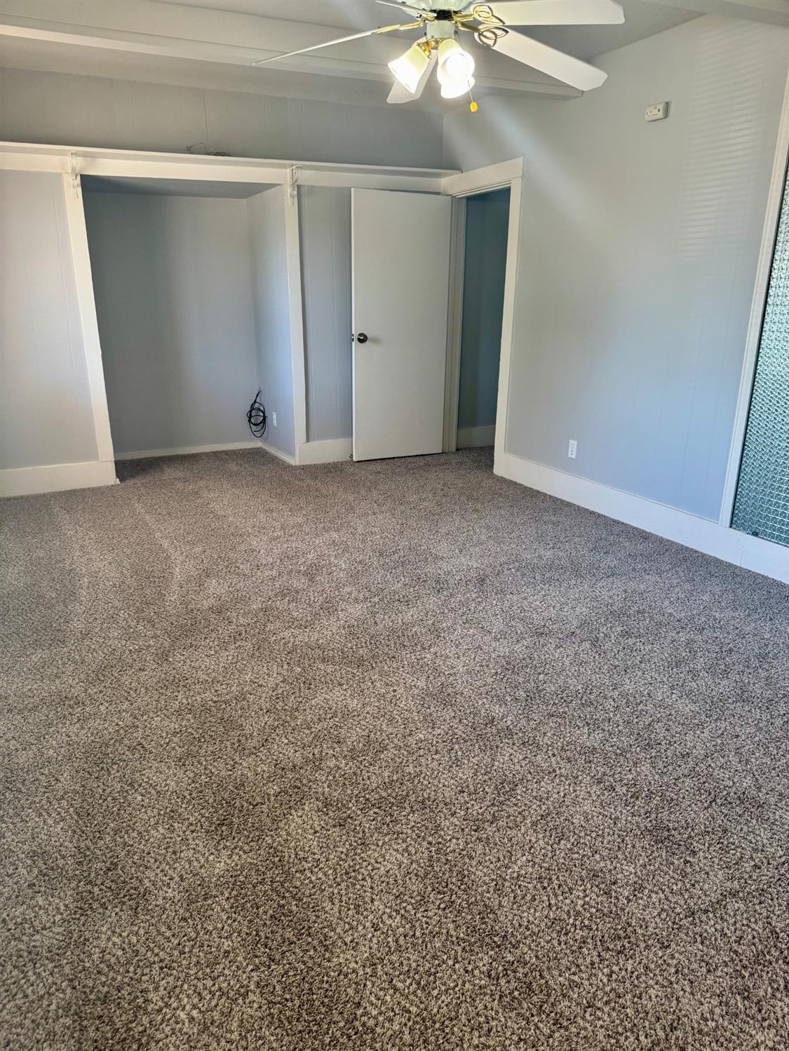 909 E Lincoln Ave, Madera, CA 93638