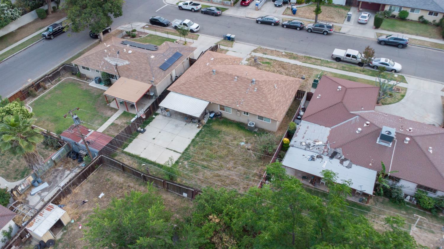 5093 E Oslin Ave, Fresno, CA 93727