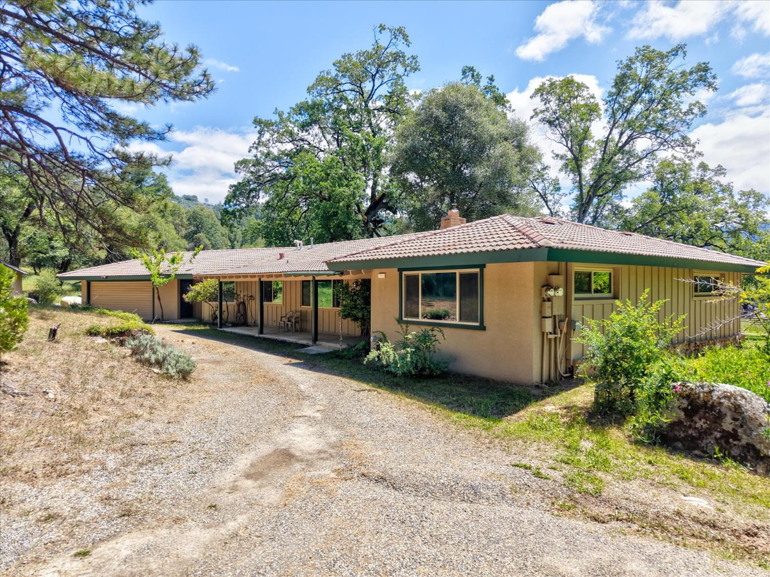 51300 Road 426, Oakhurst, CA 93644